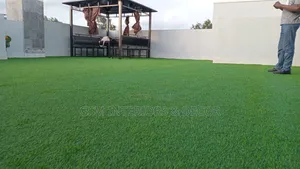Artificial Green Grass Carpets for Upper Roof