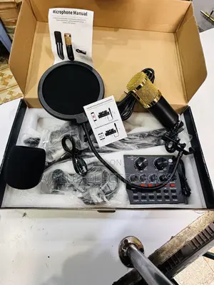 V8 Professional Microphone for Live Recording Podcasts