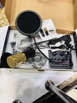 V8 Sound Card Microphone for Live Recording Studio