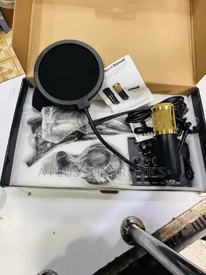 V8 Microphone for Live Streaming Voice Recording