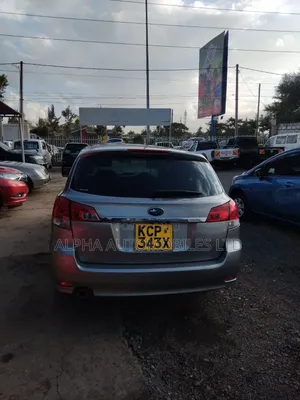 Subaru Legacy 2010 Silver