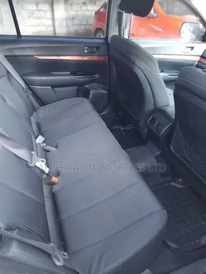 Subaru Legacy 2010 Silver