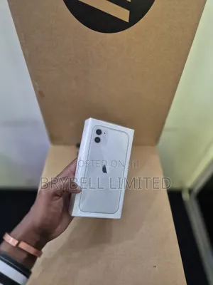 New Apple iPhone 11 128 GB White