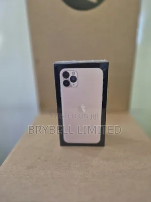 New Apple iPhone 11 Pro Max 256 GB Gold