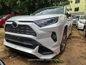 Toyota RAV4 Hybrid 2020 White