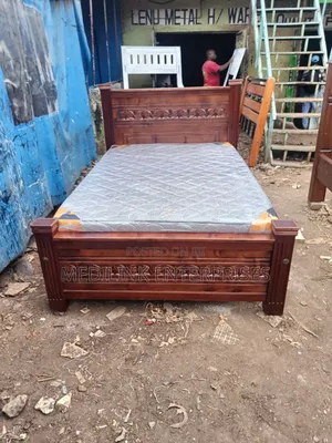 Mahogany Crafted Walnut 5*6 Queen Bed
