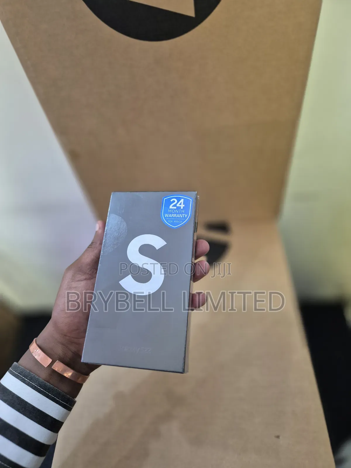 New Samsung Galaxy S22 5G 256 GB White