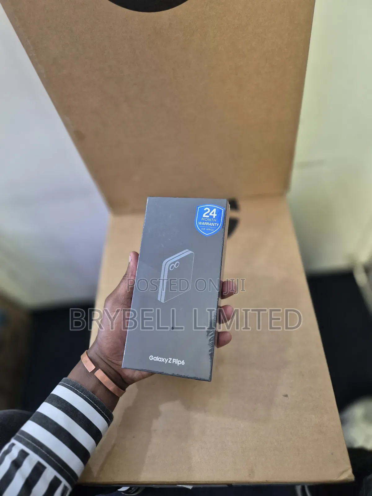 New Samsung Galaxy Z Flip6 256 GB Blue