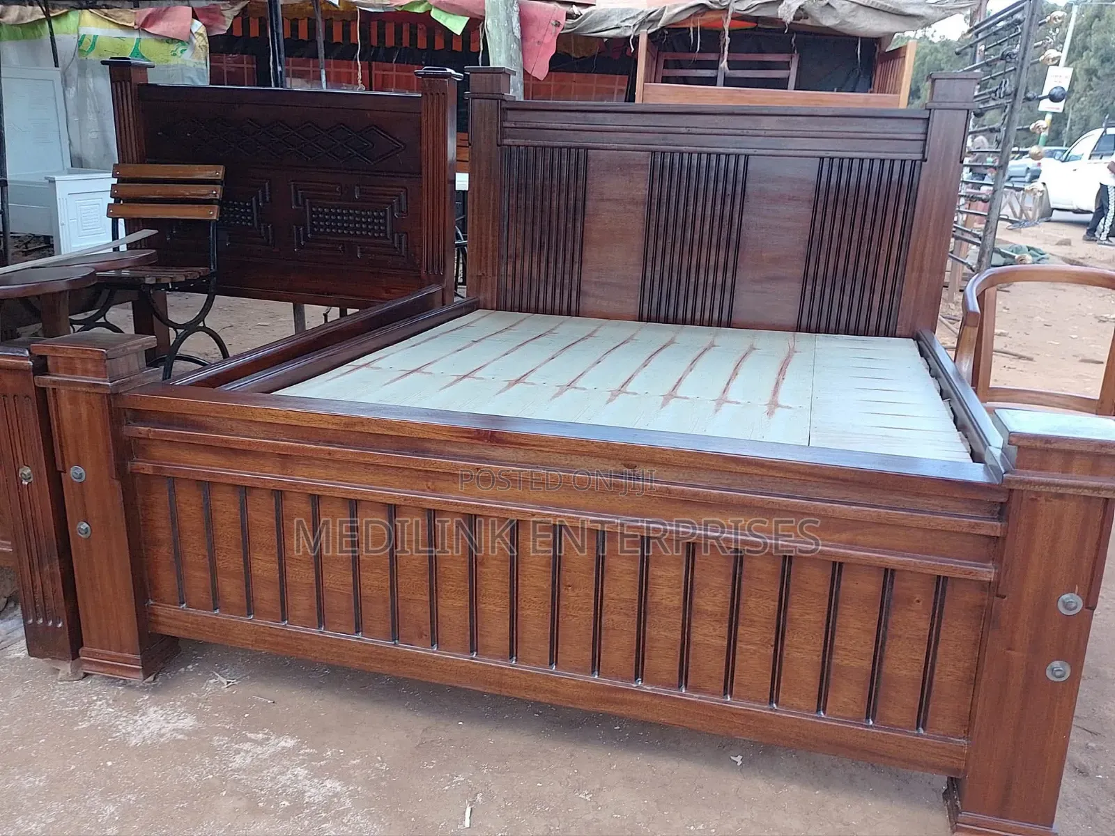 Customized Solid 6*6 Mahogany Beds King Sized