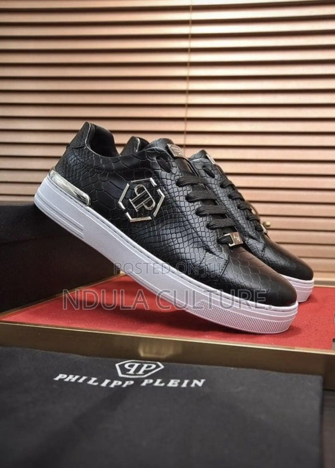 Philipp Plein Semi Casuals