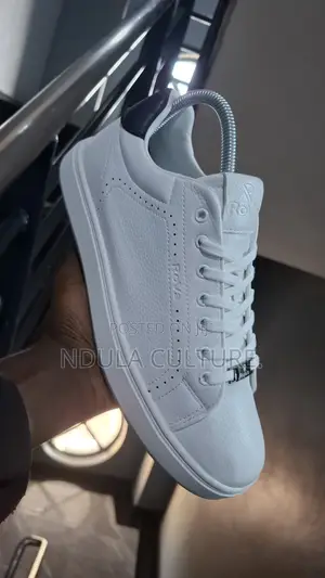 Mens Casual Sneakers Rova
