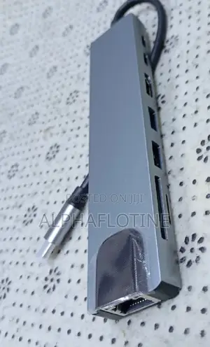 8-in-1multi-Function Adapter