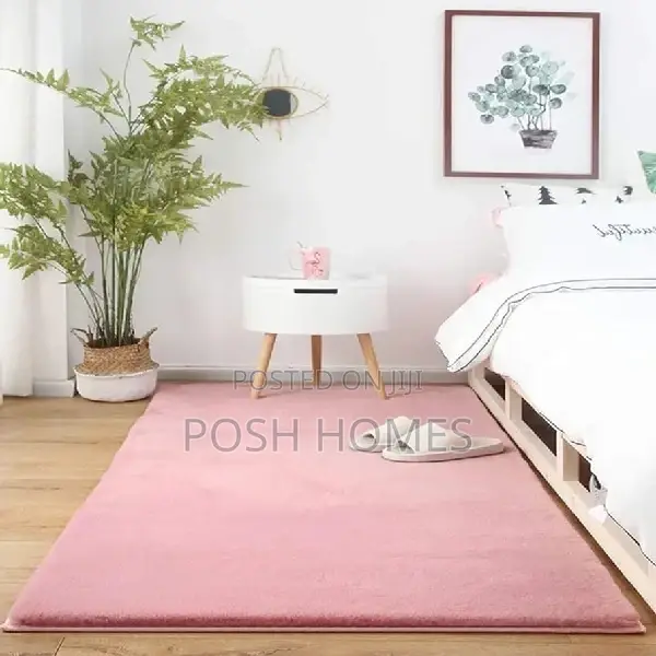 Pink Faux Fur Mats 6 by 9