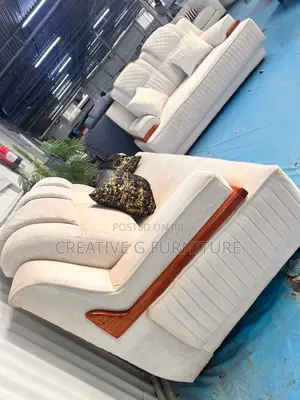 Spacious5-Seater Family Sofa