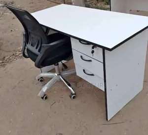 Ergonomic Office Study Desk And Swivel Chair For Staff Students