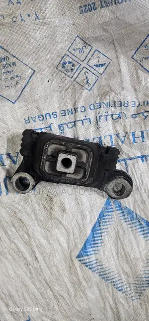 Mazda Axela Gear Mounting