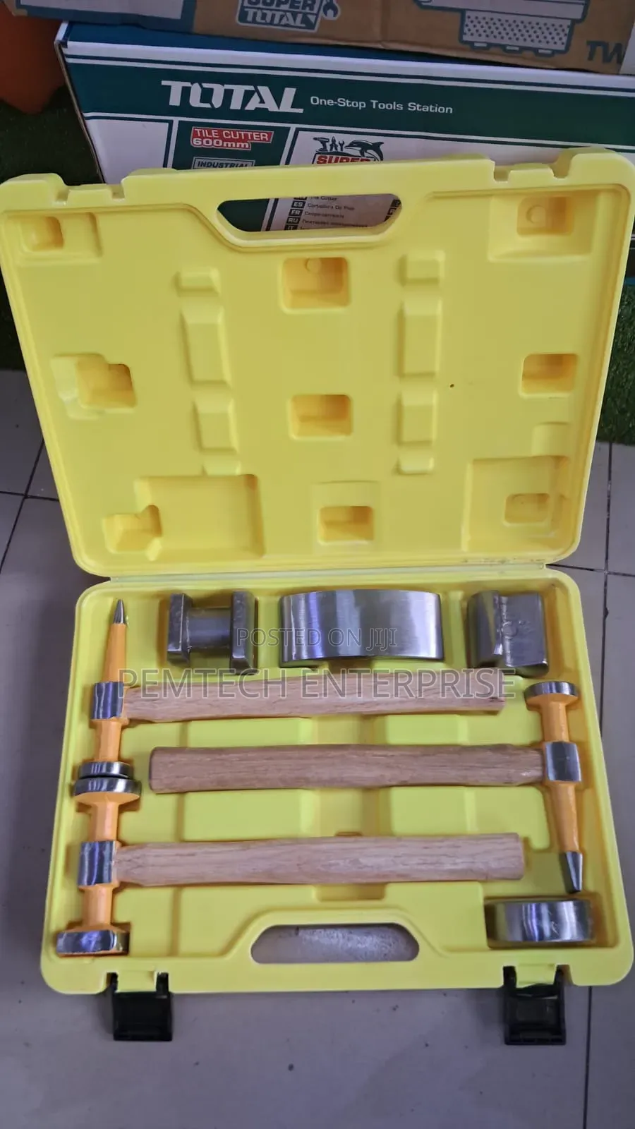 Auto Body Repair Hammer and Dolly Tool Set.
