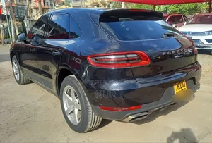 Porsche Macan 2016 Black