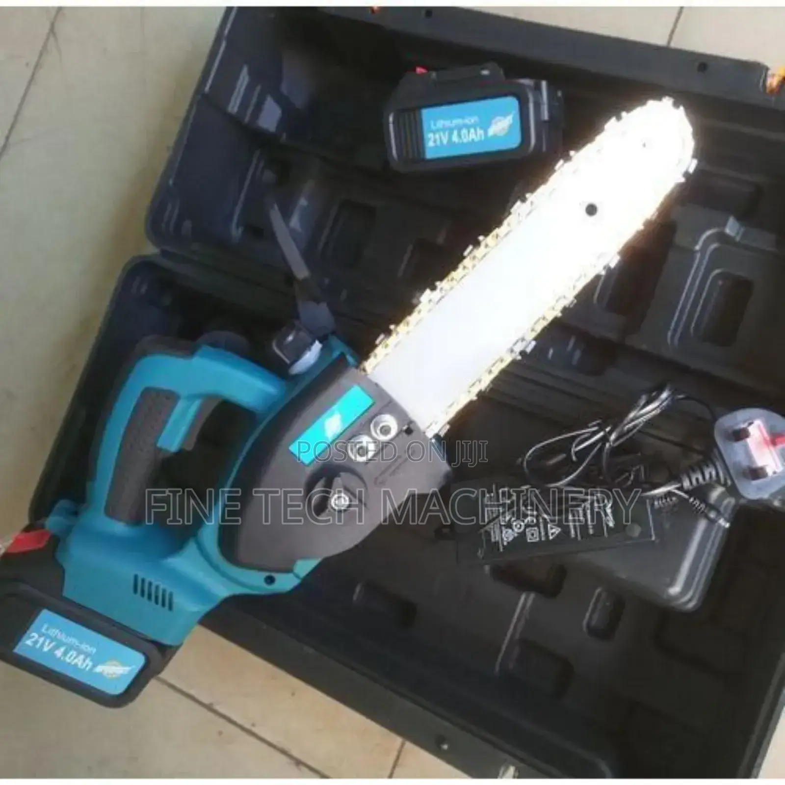 Makita Cordless Chainsaw