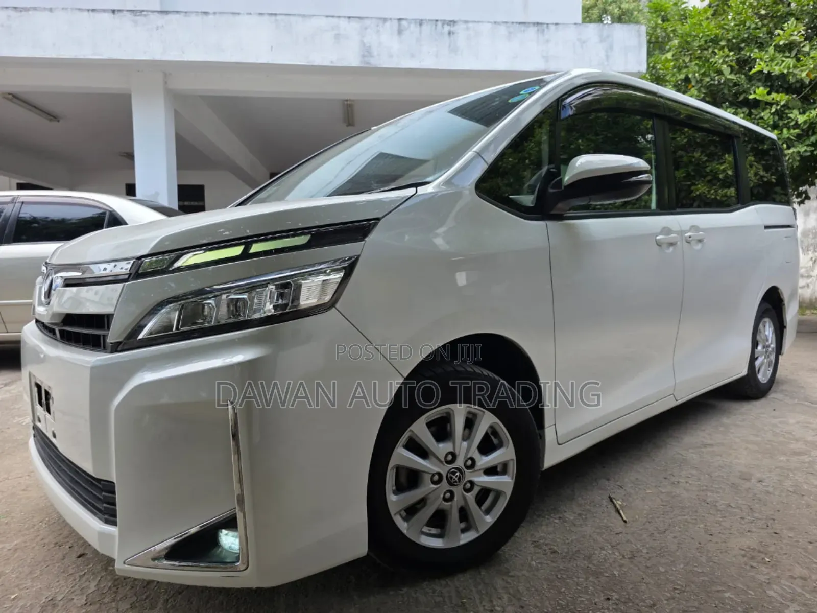 Toyota Voxy 2018 White