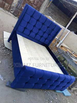 5x6 Tufted Blue Chester Bed Box Patterned
