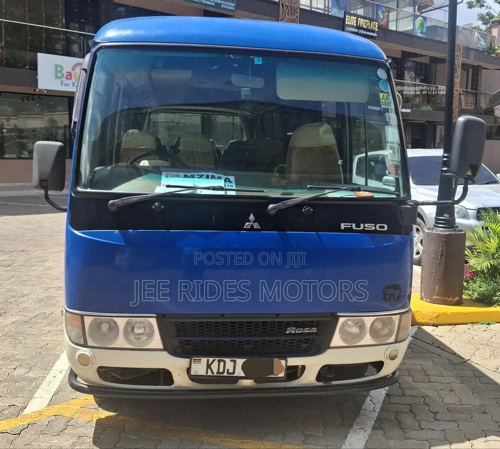 Mitsubishi Fuso Rosa 2015 Blue