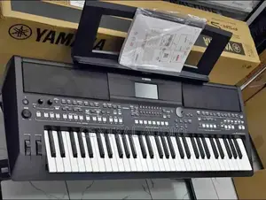 PSR Sx 600 Yamaha Keyboard
