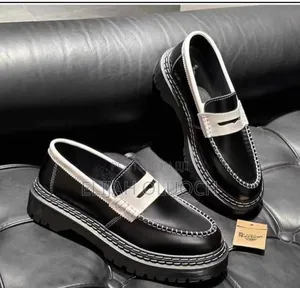 Dr. Marten Penton Quad Loaf White Black