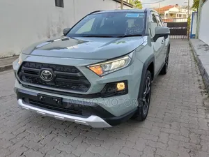 Toyota RAV4 Adventure AWD 2020 Green