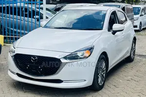 Mazda 2 2019 White