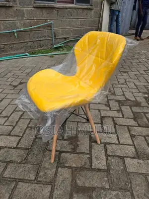 Modern Fabric Dining Chair With Wooden Legs
