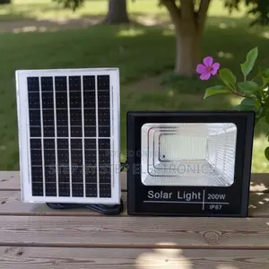 Remote Controlled 200w Watts Ip67 Dusk to Dawn Led Solar Flood Light