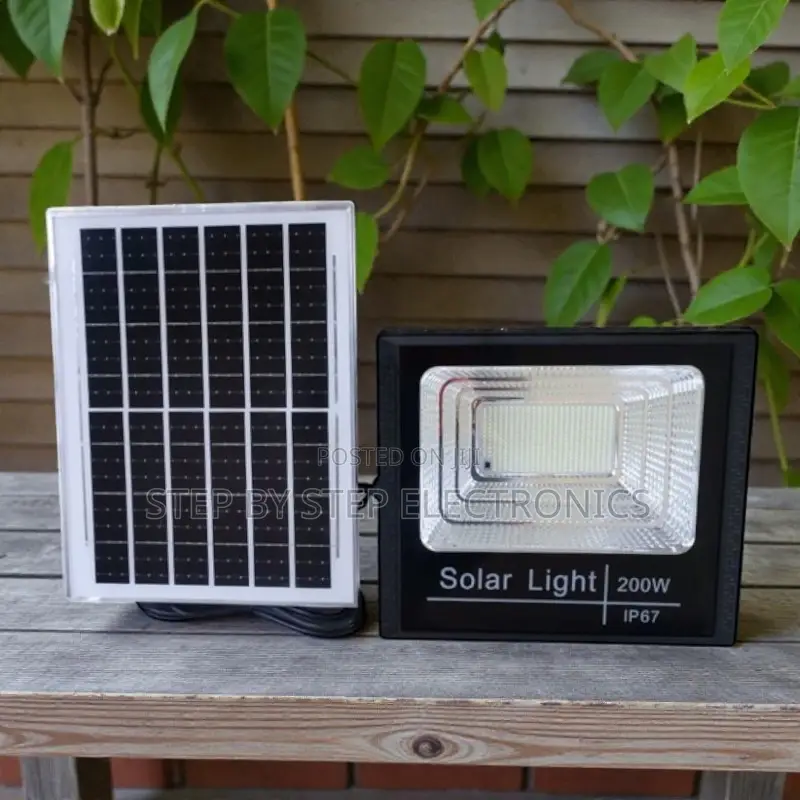 200w Watts Ip67 Water Proof Dusk to Dawn Led Solar Powered Flood Light