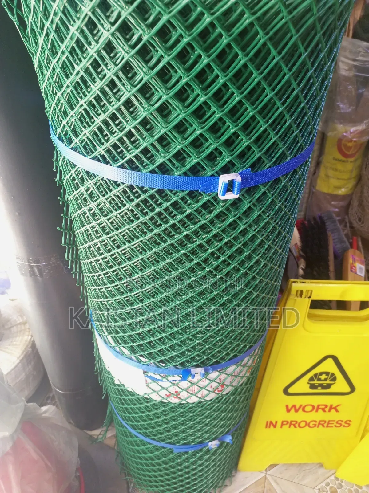 Plastic Chicken Mesh 1m By 25m Long