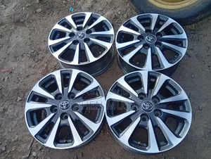 Toyota Noah, Voxy,Auris,Rumion Size 15inch Rims