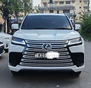 Lexus LX 570 (5 seats) AWD 2017 White