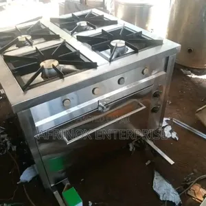 4 Burner Cooker With Inbuilt Commercial Oven, Pizza Oven