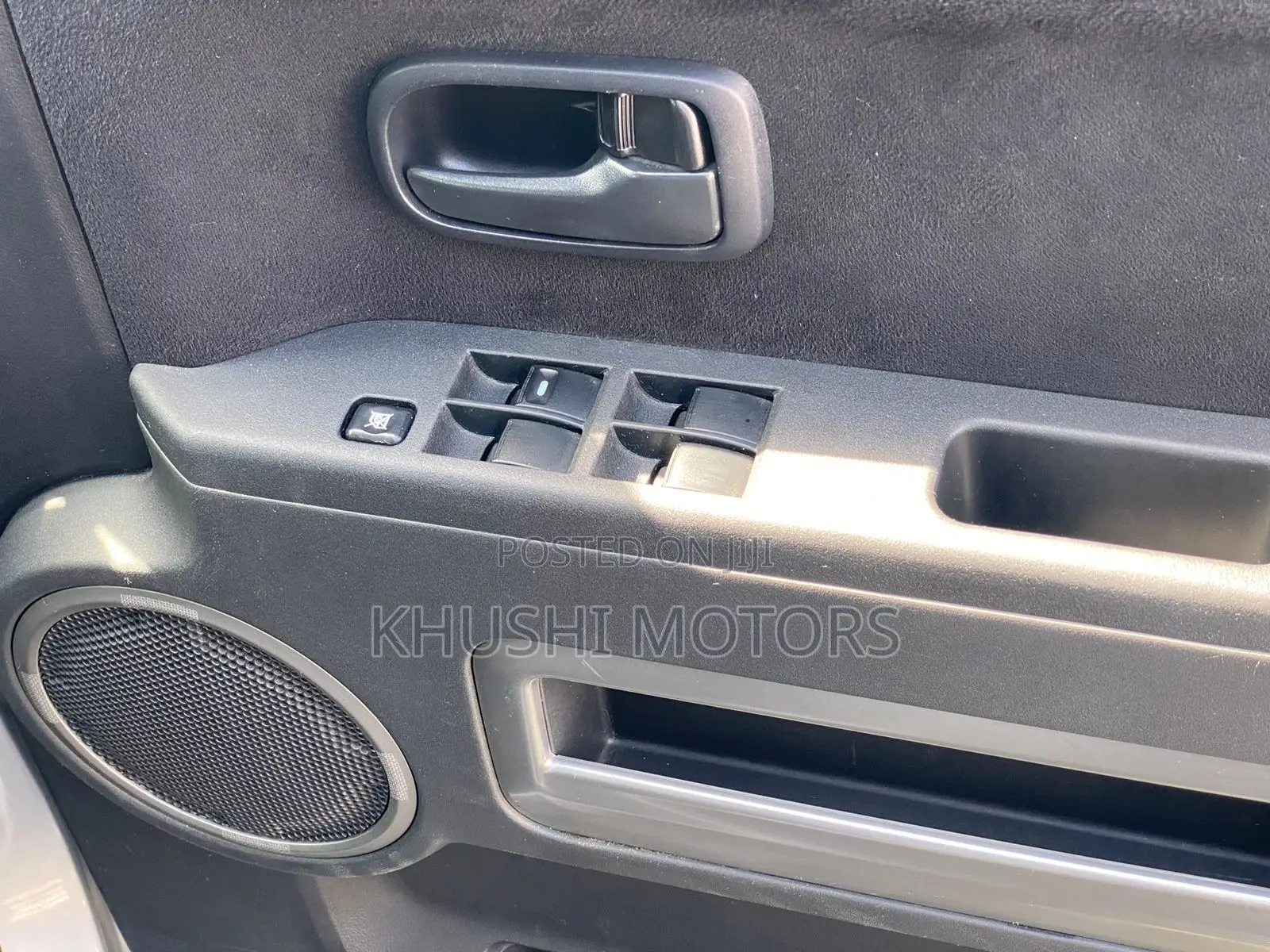 Mitsubishi Delica 2016 Silver