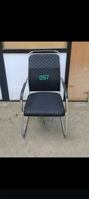 Strong and Comfortable Waiting Chair