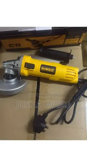 Dewalt Dwe8100s 4-Inch Angle Grinder.