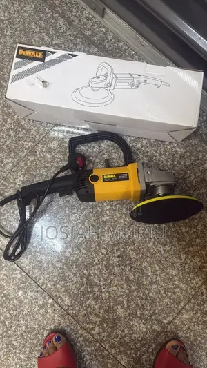 Dewalt Buffing Machine