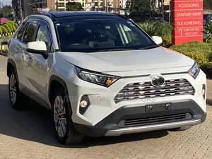 Toyota RAV4 2020 White