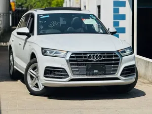 Audi Q5 2.0T Premium AWD quattro 2019 White