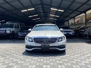 Mercedes-Benz E220 2017 White