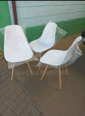 Contemporary Restaurant Chair for Hotels Cafés