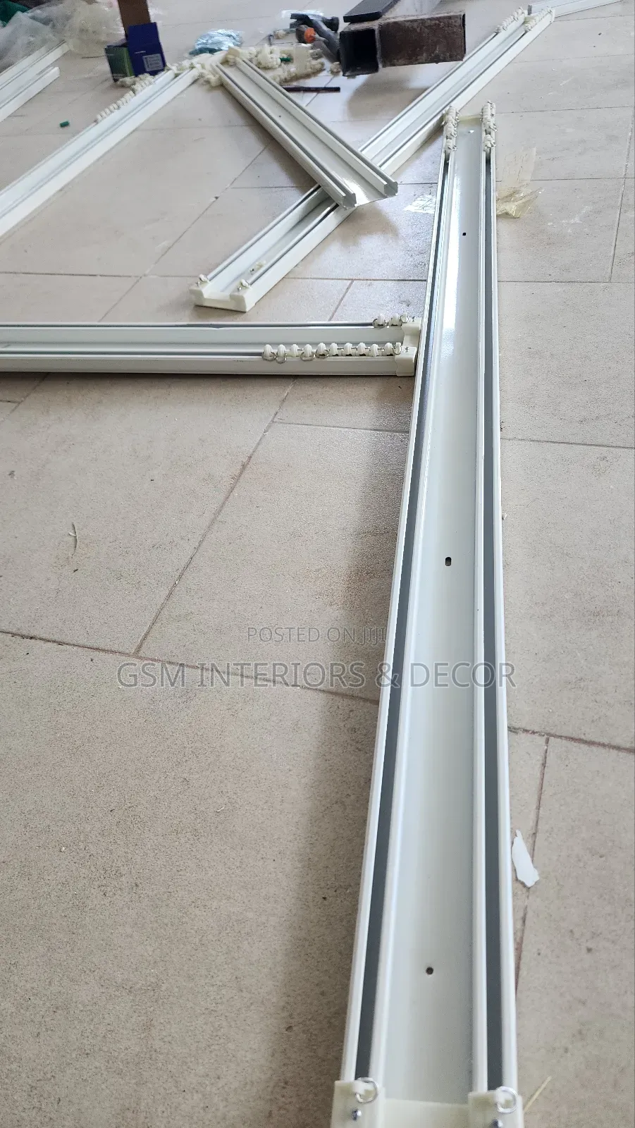Aluminium White Rails With Double Strips