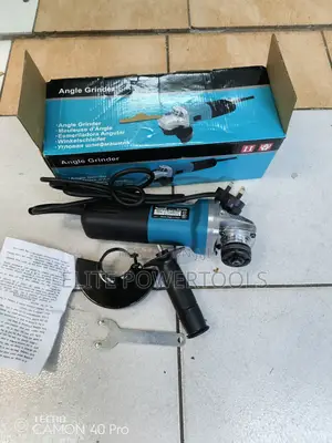 Makita 4" Grinder With It Accessories
