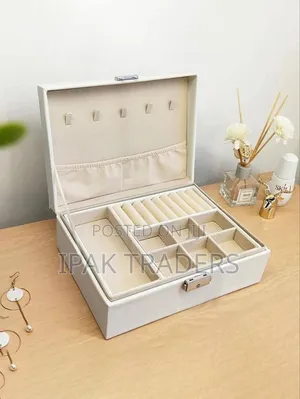 Exquisite Large Capacity Travel Jewelry Bag /Jewelry Organizer