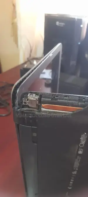 Computer Repair/Hinges Repair