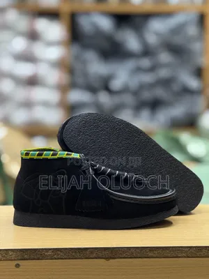 Clarks Wallabees Leather Pure High Shoes